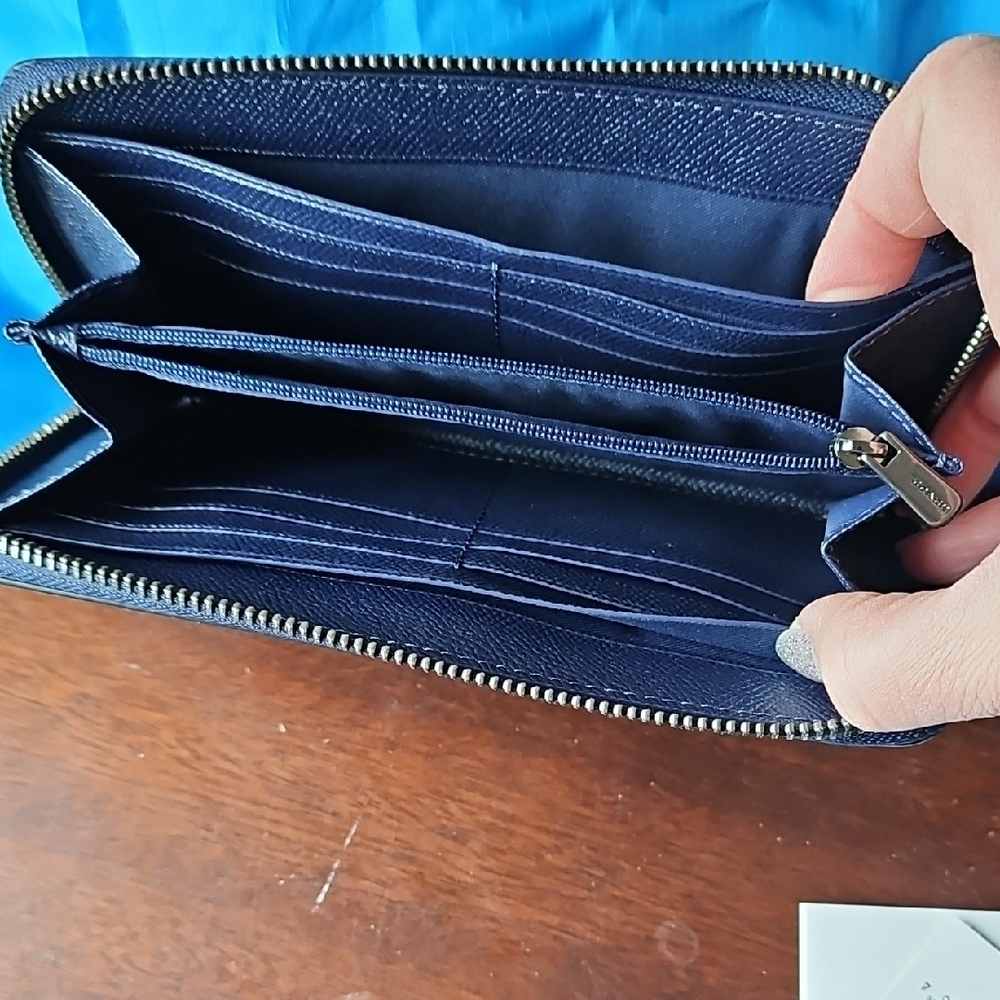 Coach Blue Key & Card Holder - Picture 4 of 5
